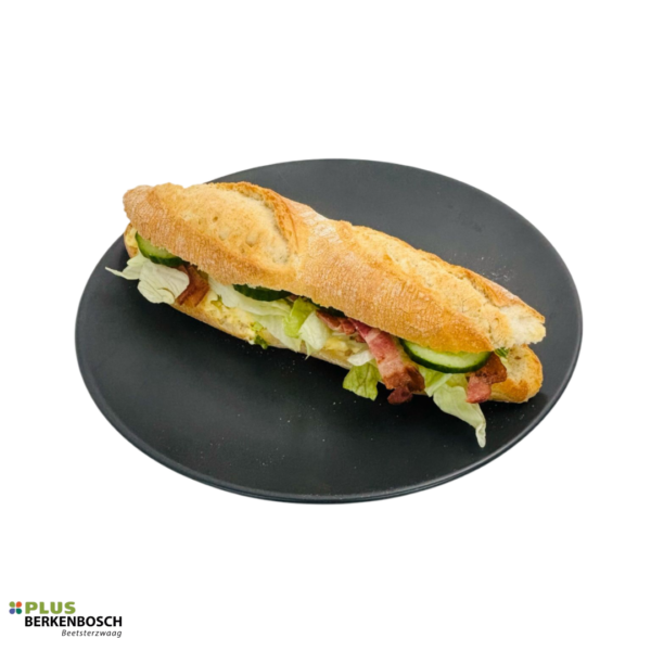 Belegd broodje eiersalade bacon